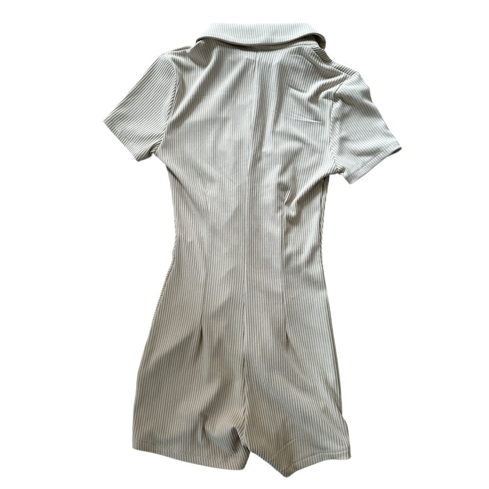 Princess Polly Thea Romper Ribbed Beige Button Down -Size 2 - Picture 6 of 11